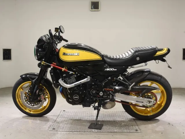 Kawasaki Z900RS 2023, black | yellow, фото 2