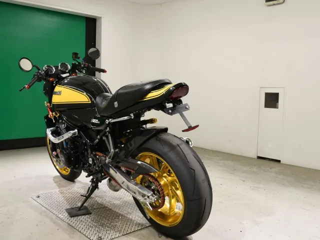 Kawasaki Z900RS 2023, black | yellow, фото 6