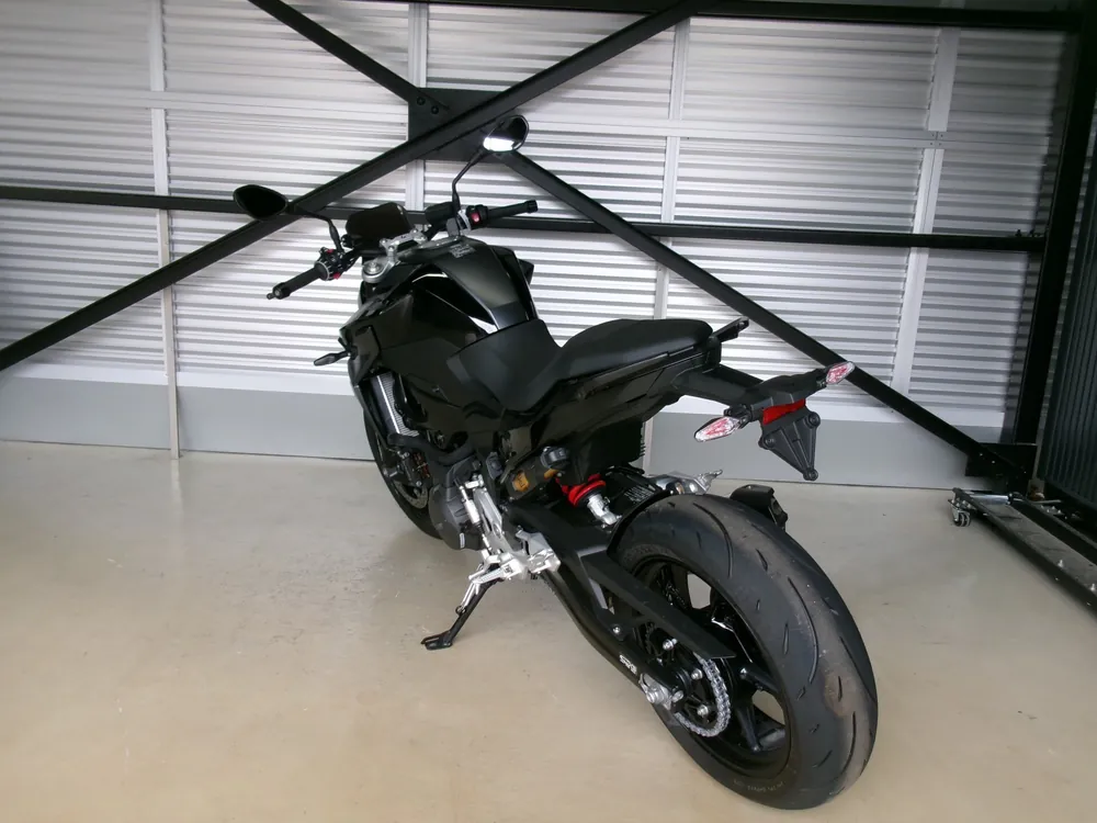 BMW F900R TOURING 2026, чёрный, фото 5