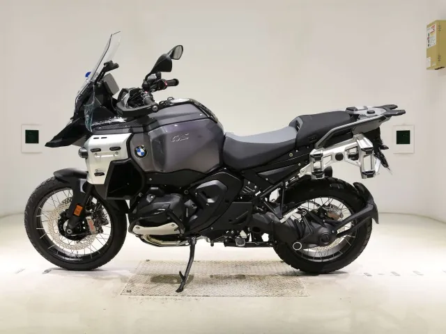 BMW R1300GS Adventure 2026, black | gunmetal, фото 2