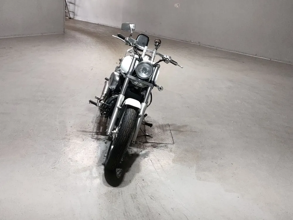Honda Shadow Slasher 2000, white / red, фото 3