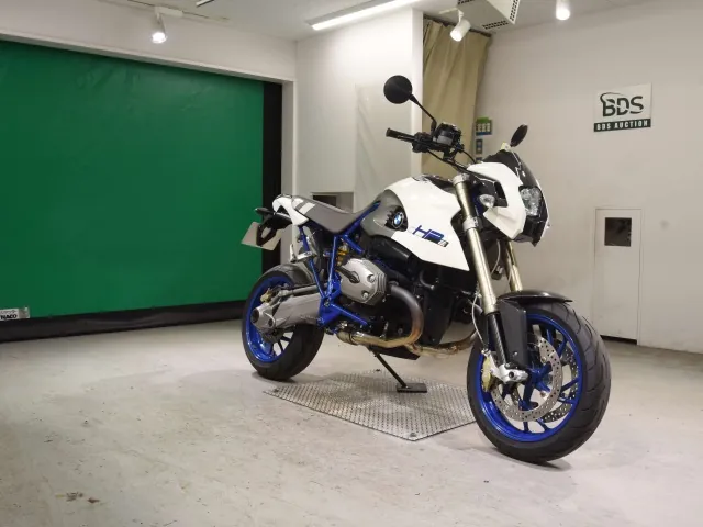 BMW HP2 Megamoto 2008, белый, фото 3