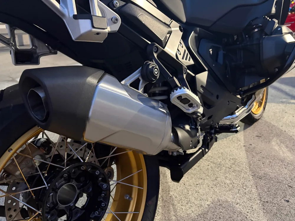 BMW R1300Gs Adv Asa 2026, зелёный, фото 7