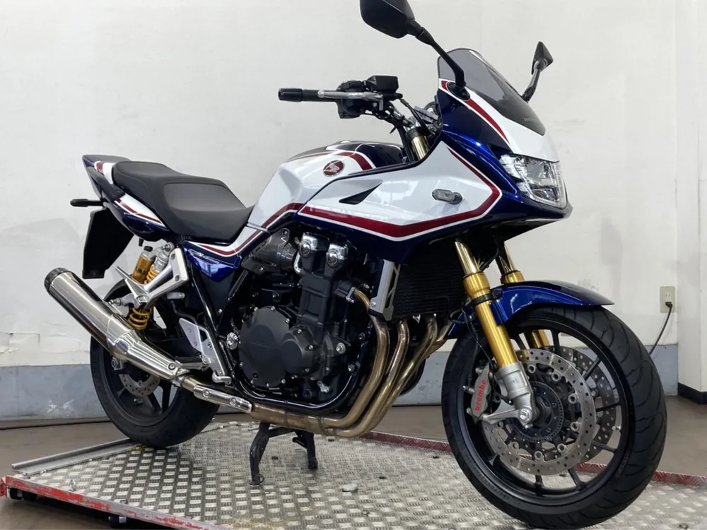 Honda CB1300 2024, white / red / blue, фото 4