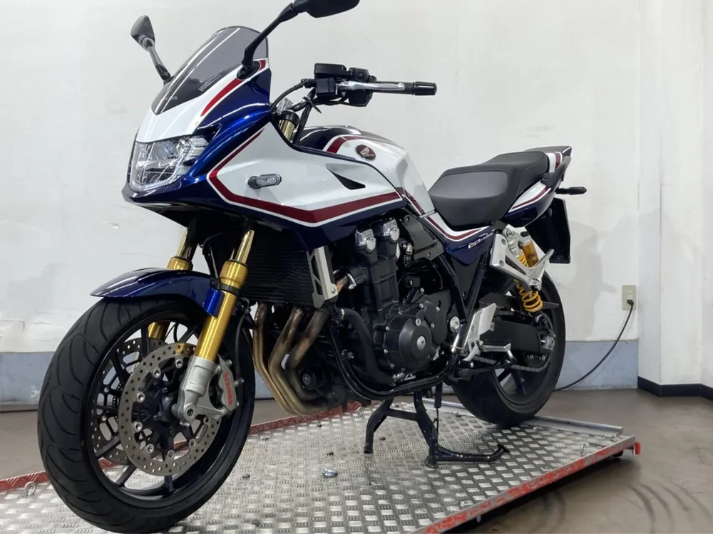Honda CB1300 2024, white / red / blue, фото 5