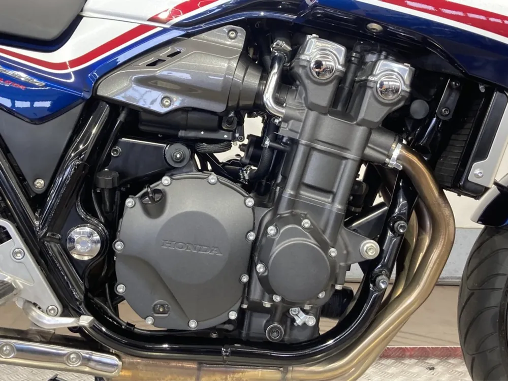 Honda CB1300 2024, white / red / blue, фото 10
