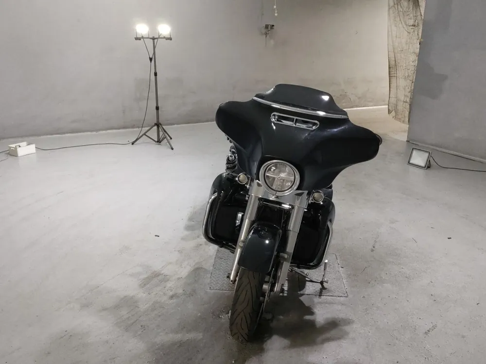 Harley-Davidson FLHX1690 2014, чёрный, фото 3