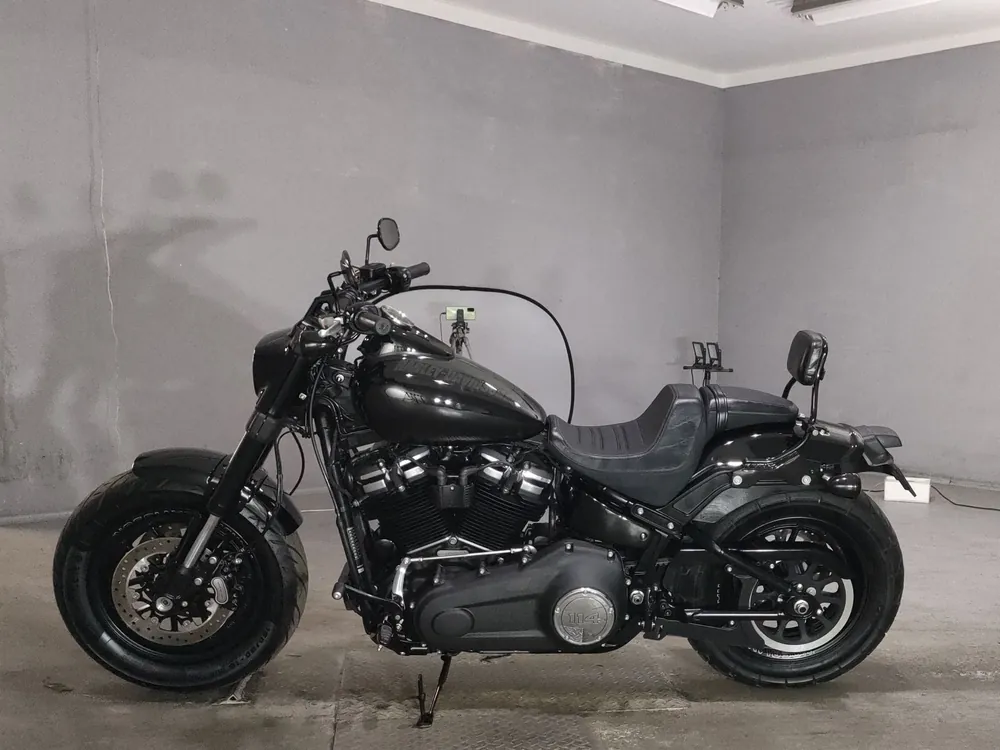 Harley-Davidson FXFBS1870 2018, чёрный, фото 2