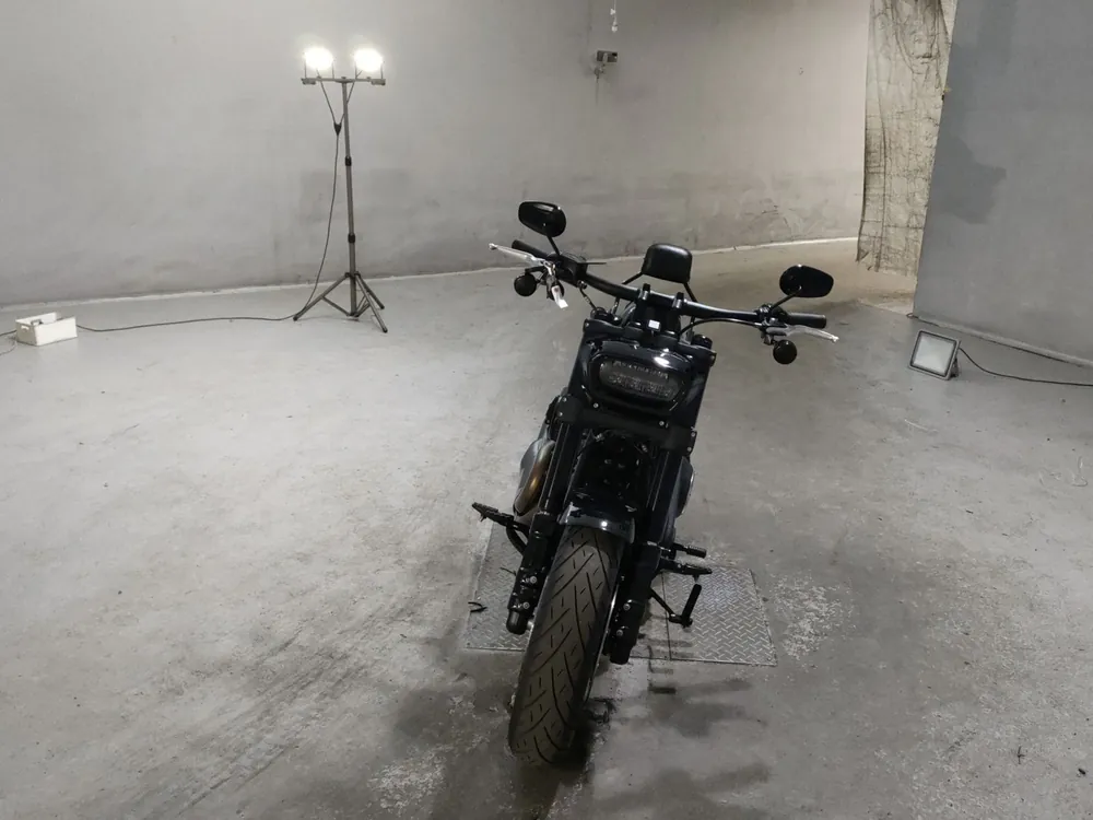 Harley-Davidson FXFBS1870 2018, чёрный, фото 3