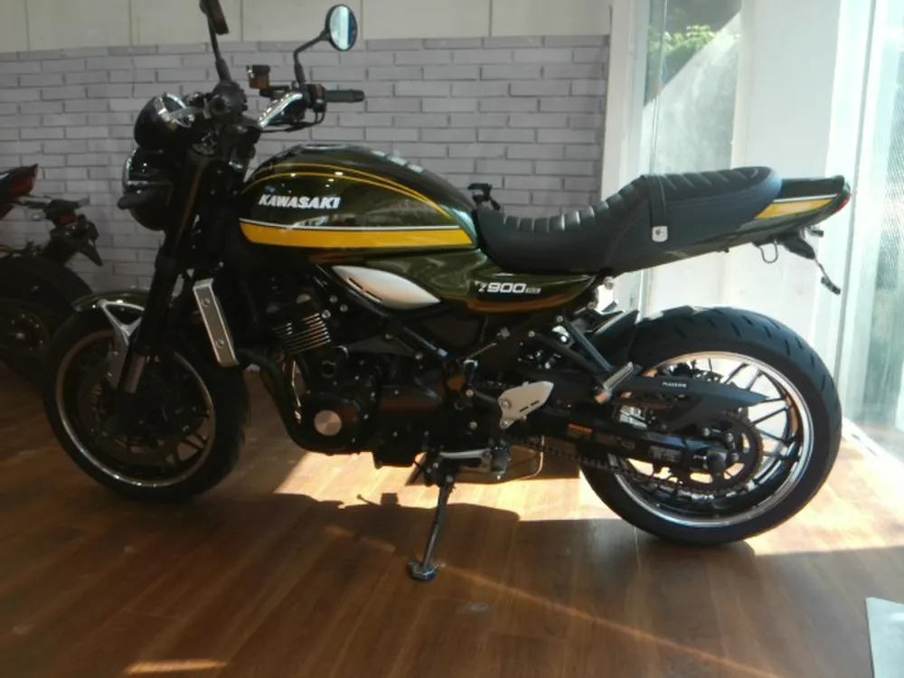 Kawasaki Z900RS 2021, yellow / green, фото 2