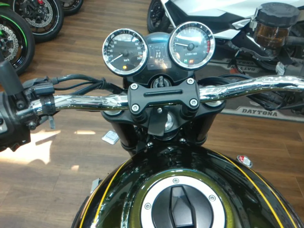 Kawasaki Z900RS 2021, yellow / green, фото 3