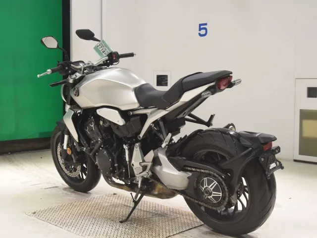 Honda CB1000R 2022, matt silver, фото 6