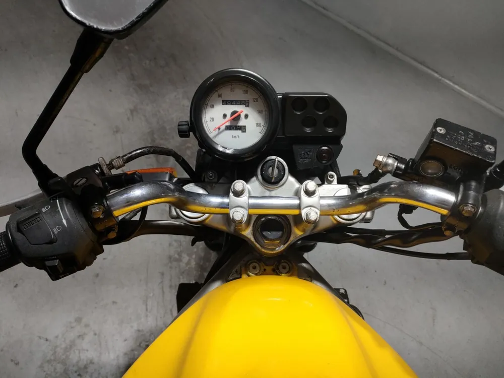 Honda VTR250 MC33, жёлтый, фото 5