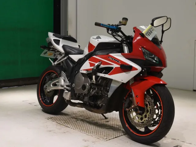 Honda CBR1000RR 2005, white | red | blue, фото 3