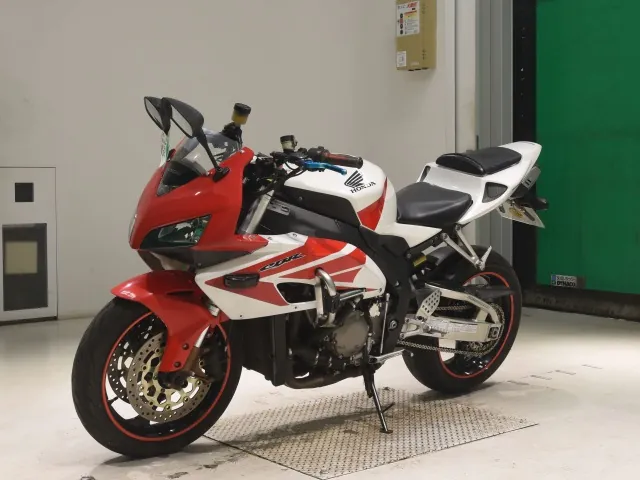 Honda CBR1000RR 2005, white | red | blue, фото 4