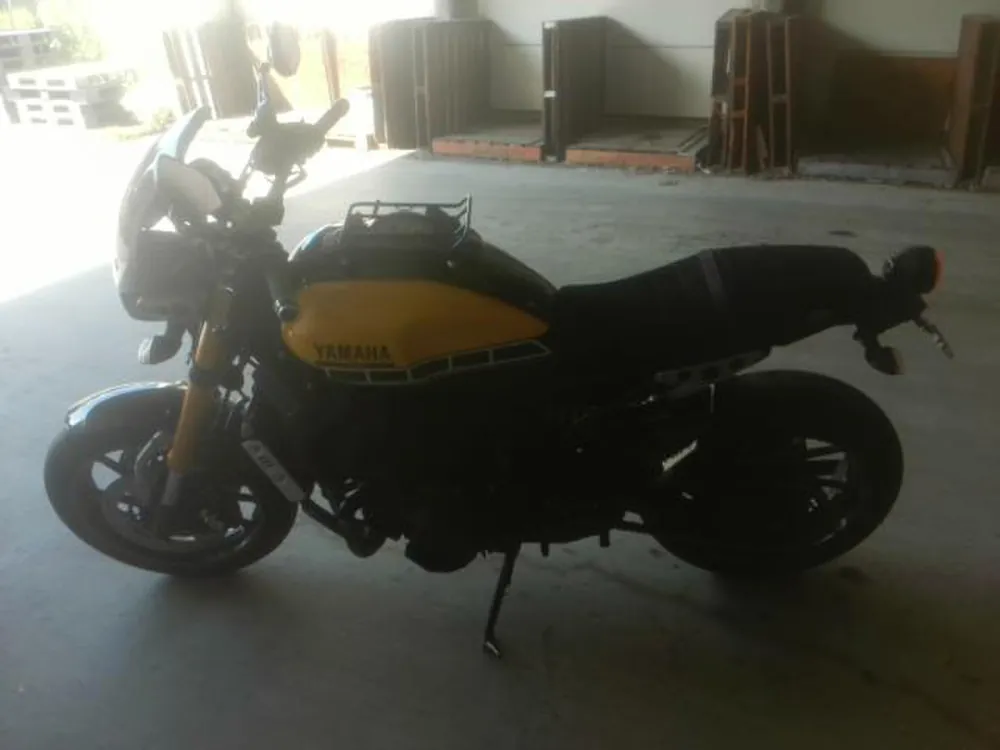 Yamaha XSR900 2016, black / yellow, фото 2