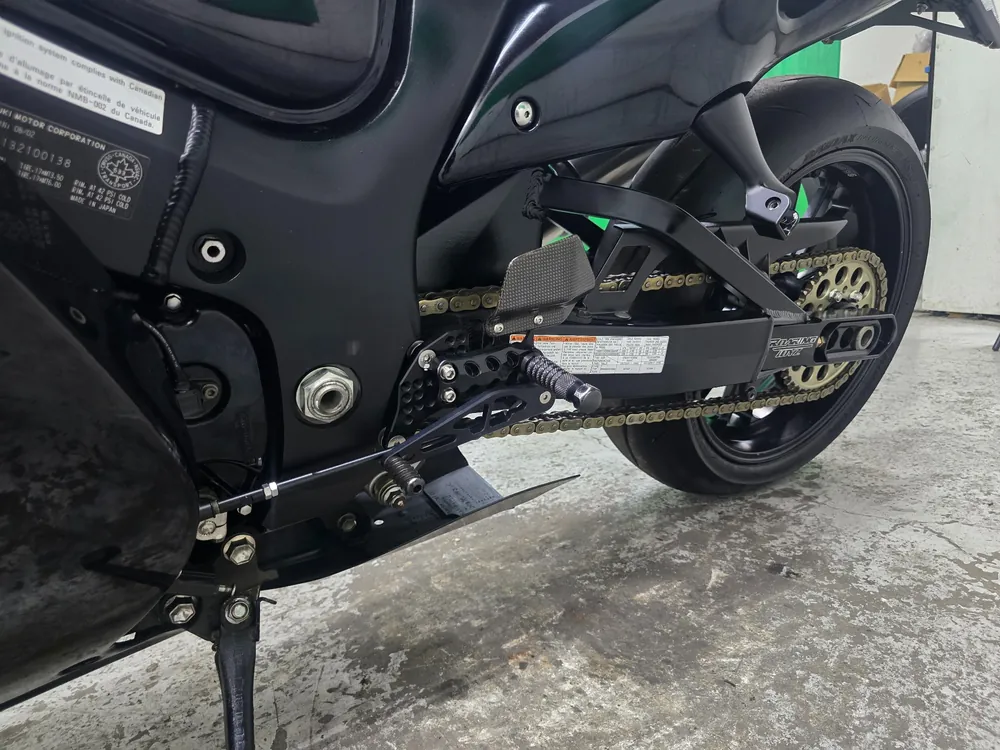 Suzuki GSX1300R 2003, чёрный, фото 18