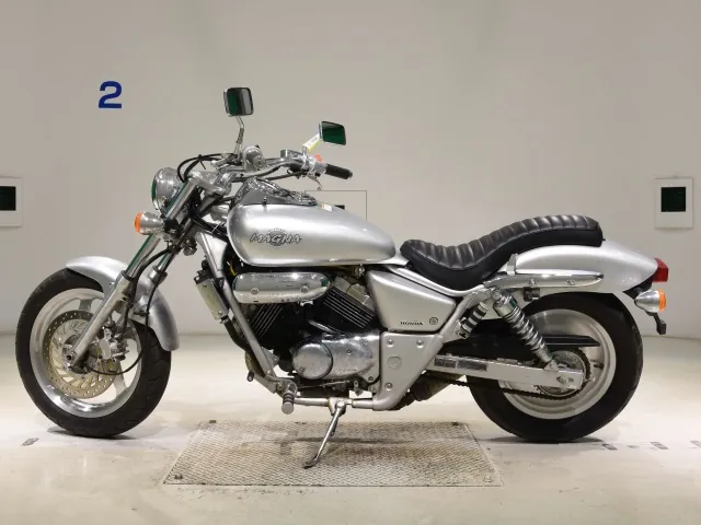 Honda V-Twin Magna 250, серебристый, фото 2