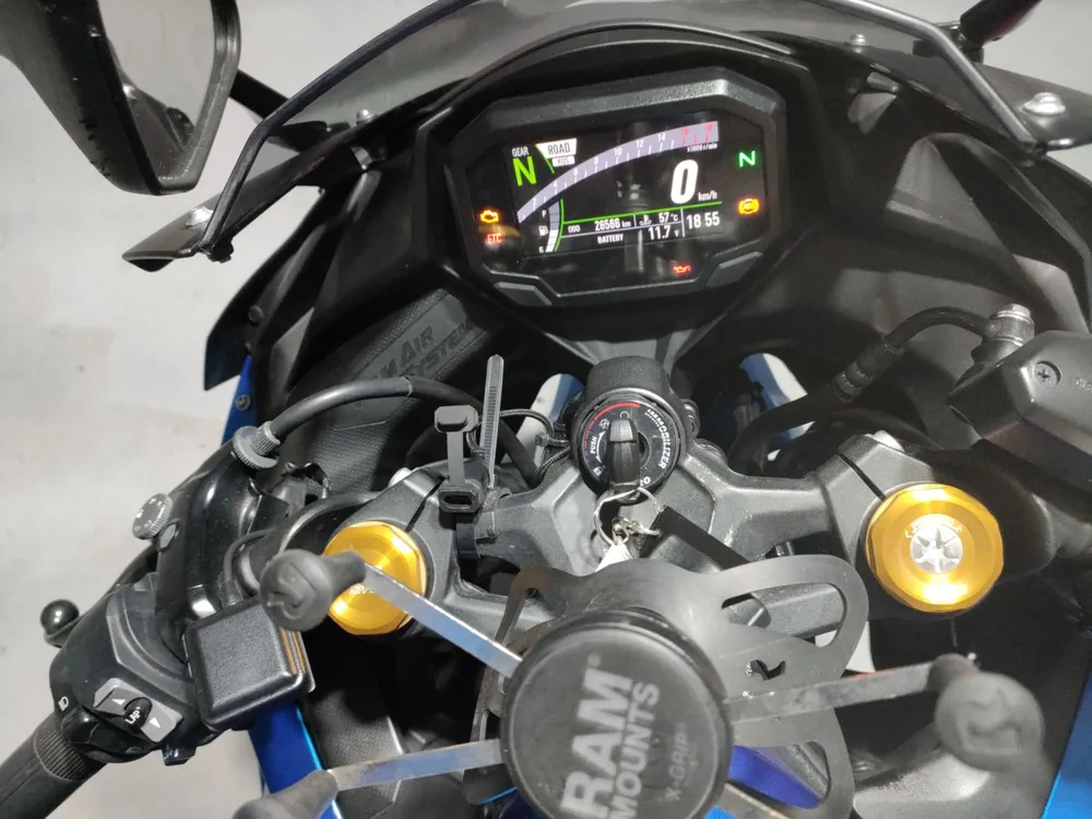 Kawasaki ZX-4R SE 2023, black / blue, фото 5