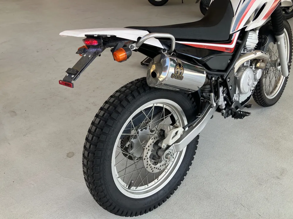 Yamaha Serow 250, белый, серебристый, фото 4