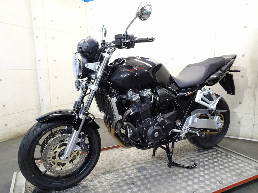 Honda CB1300 2025, black/gray, фото 4