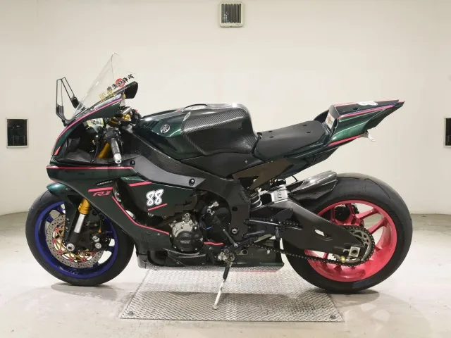 Yamaha YZF-R1 2016, зелёный, фото 2