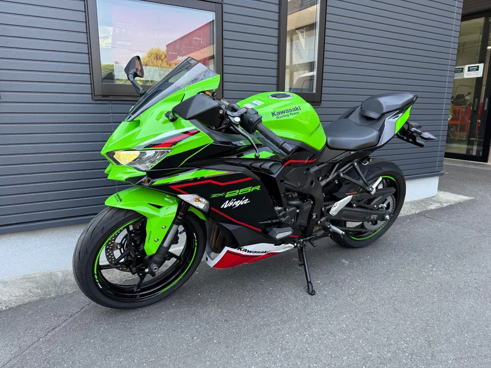 Kawasaki Ninja ZX-25R, lime / black, фото 3