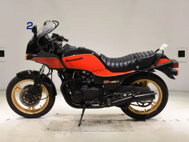 Kawasaki GPZ400F 1983, red | black, фото 2