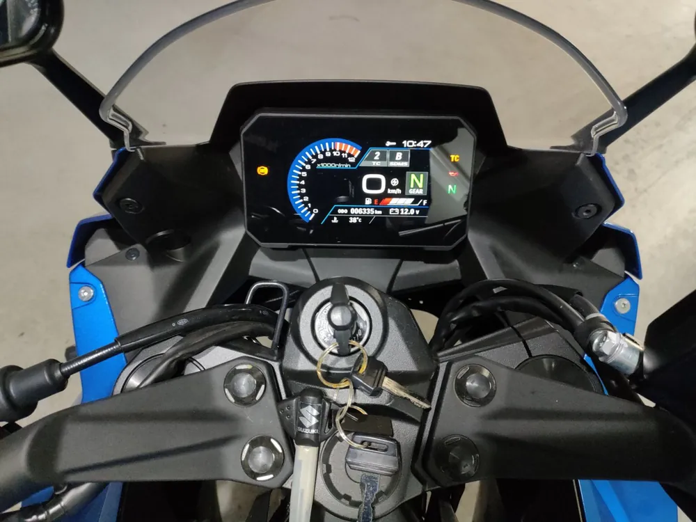 Suzuki Gsx-8T 2024, black / blue, фото 5