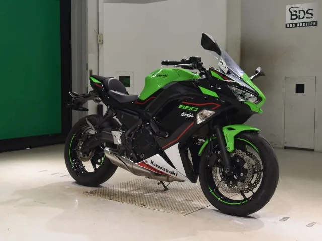 Kawasaki Ninja650A 2022, black | green, фото 3
