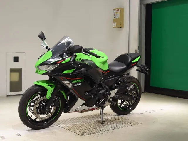 Kawasaki Ninja650A 2022, black | green, фото 4