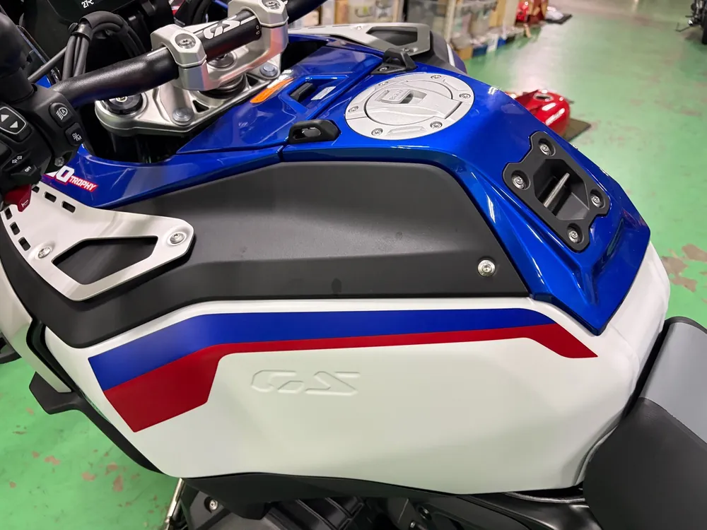BMW R1300Gs Adv Asa 2026, tricolor color, фото 5