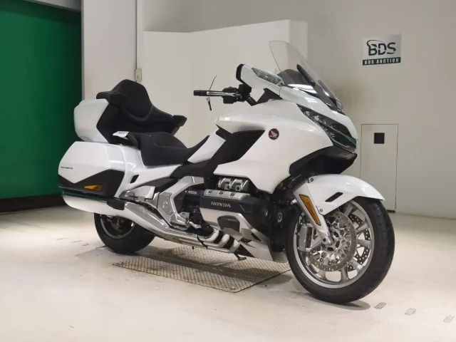 Honda GL1800 2026, белый, фото 3
