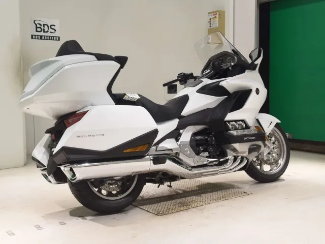 Honda GL1800 2026, белый, фото 5