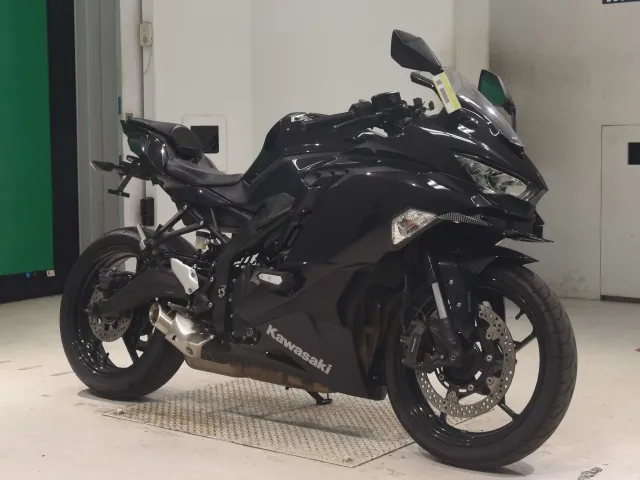 Kawasaki Ninja ZX-25R, чёрный, фото 3
