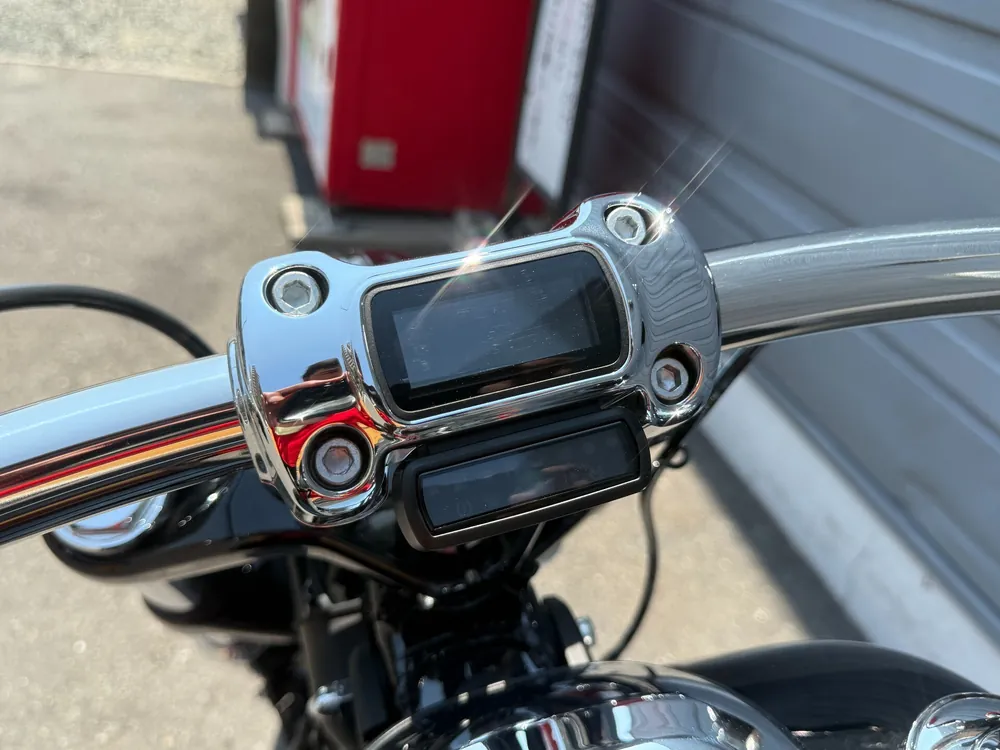 Harley-Davidson FXBR 2024, чёрный, фото 8