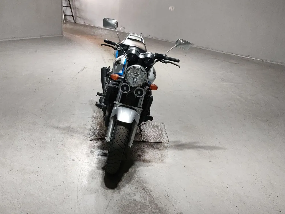 Honda CB1300 2004, серебристый, фото 3