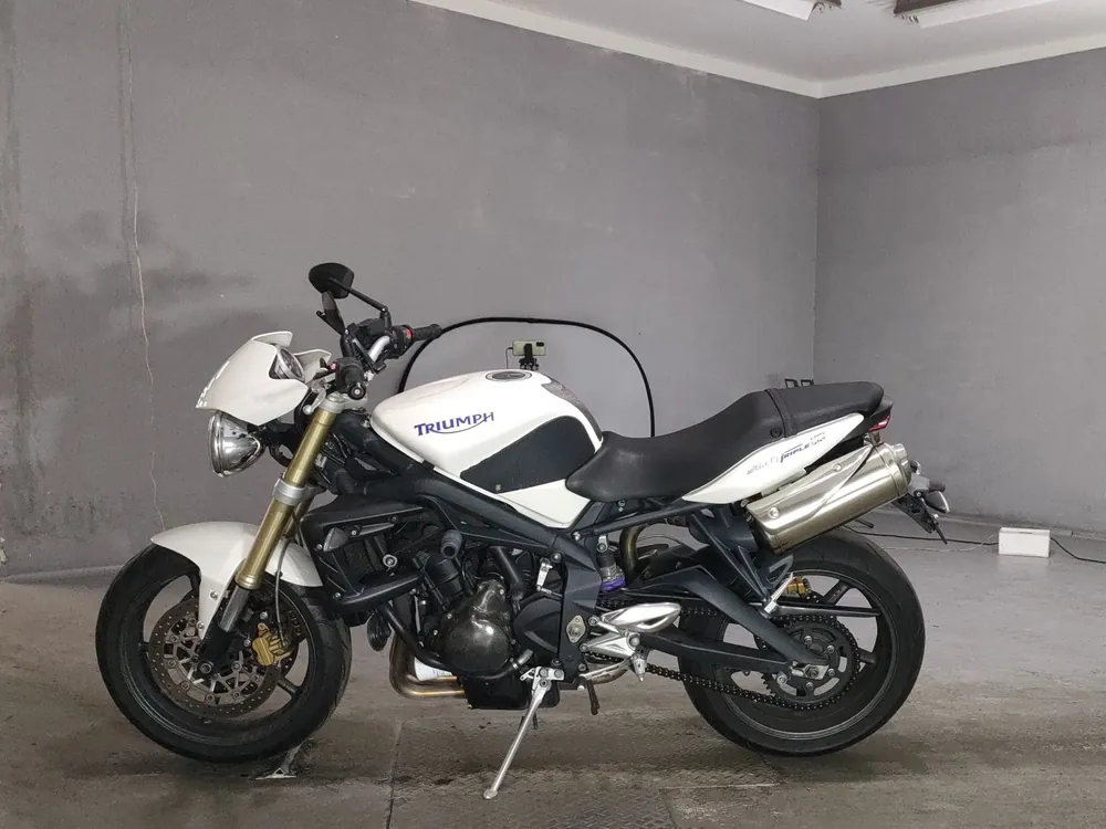 Triumph Street Triple 2008, белый, фото 2