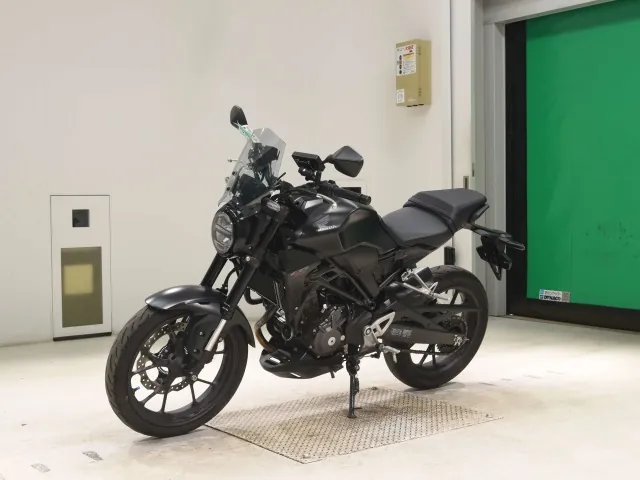 Honda CB250R MC52, matt black, фото 4