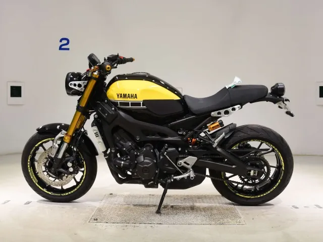 Yamaha XSR900 2016, чёрный, жёлтый, фото 2