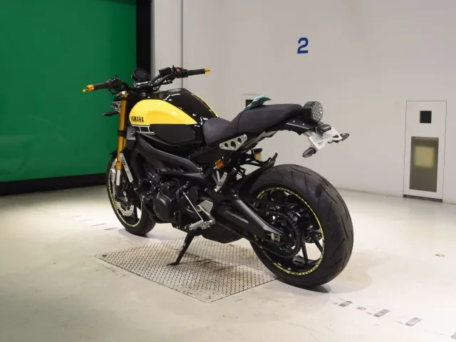 Yamaha XSR900 2016, чёрный, жёлтый, фото 6