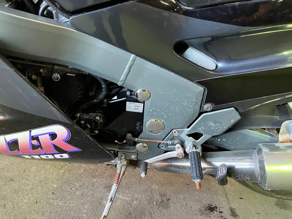 Kawasaki ZZ-R1100 1991, чёрный, фото 10