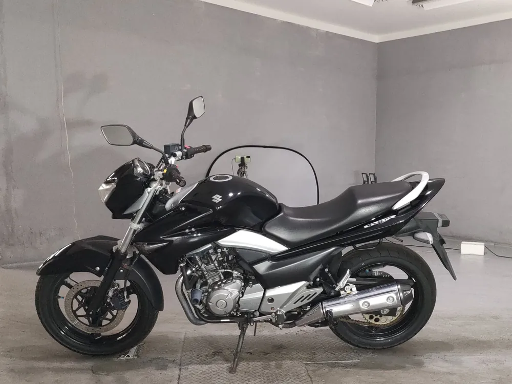 Suzuki GSR250S, чёрный, фото 2