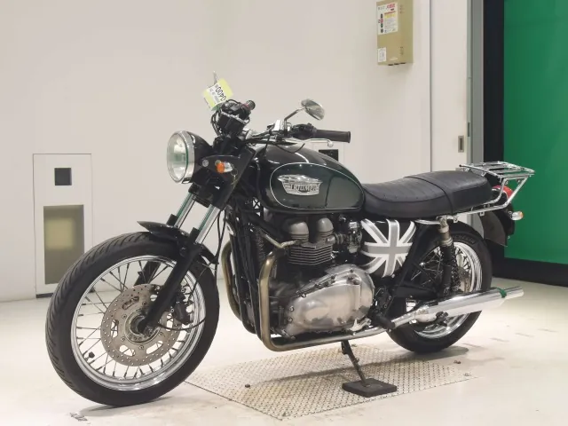Triumph Bonneville 2005, black | green, фото 4