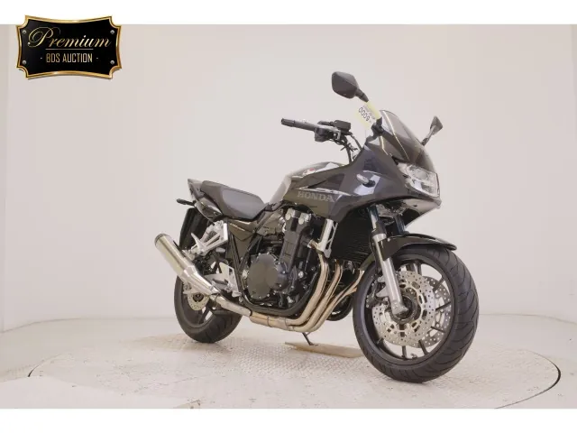 Honda CB1300 2026, чёрный, gunmetal, фото 3