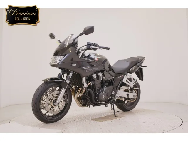 Honda CB1300 2026, чёрный, gunmetal, фото 4