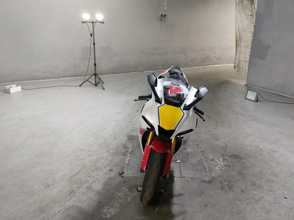 Yamaha YZF-R1M 2022, белый, фото 3