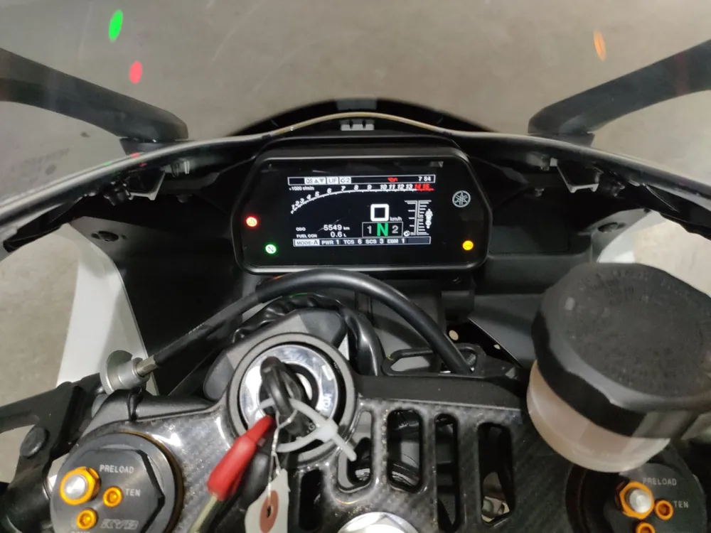 Yamaha YZF-R1M 2022, белый, фото 5