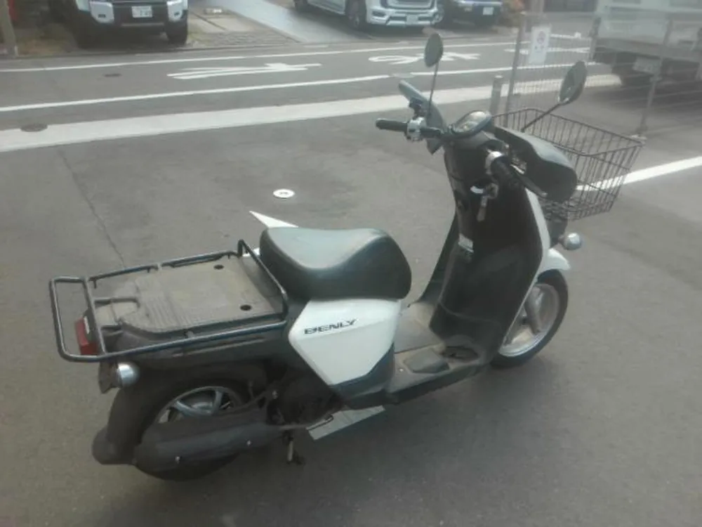 Honda Benly50 2022, красный, фото 5