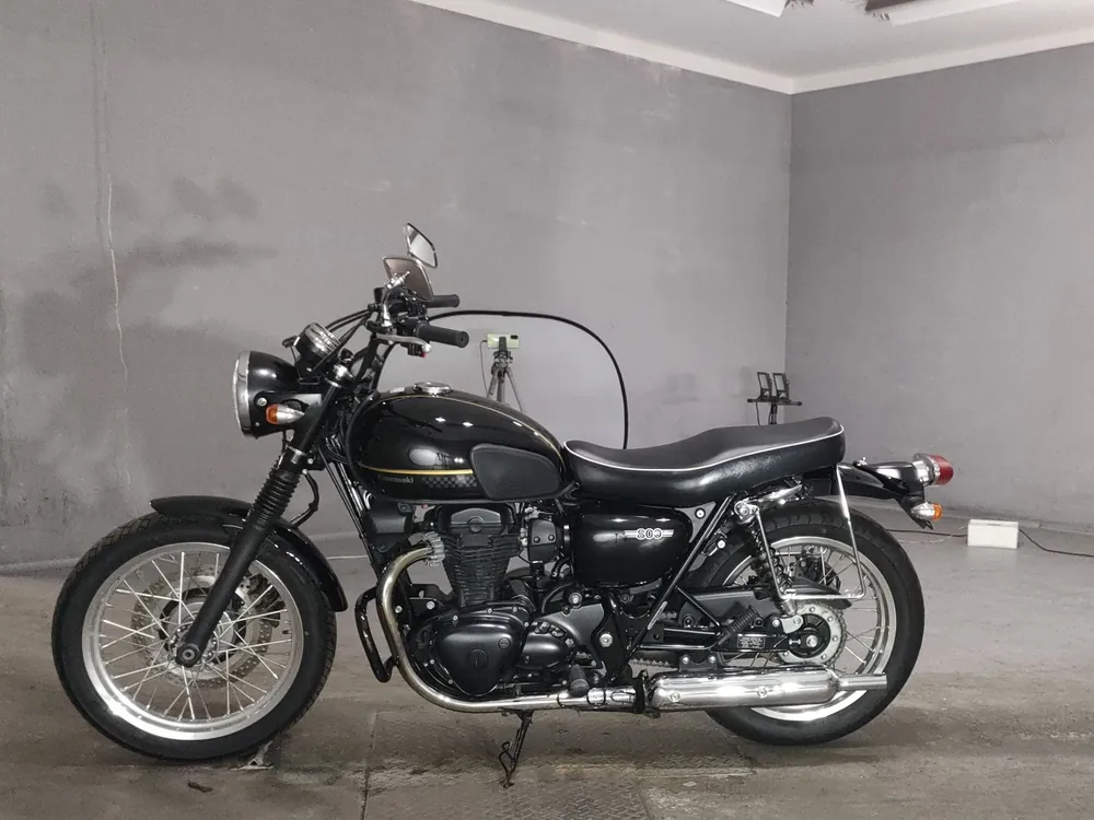 Kawasaki W800-2 2023, чёрный, фото 2